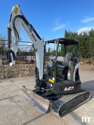 Excavadora Bobcat E27 - 2