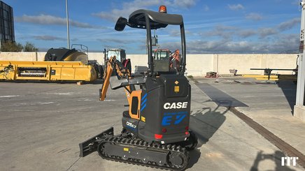 Excavadora Case Construction CX15EV - 3