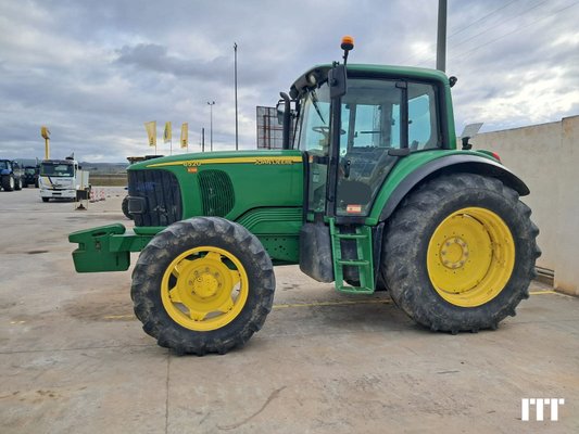 Tractor agricola John Deere 6520 - 1