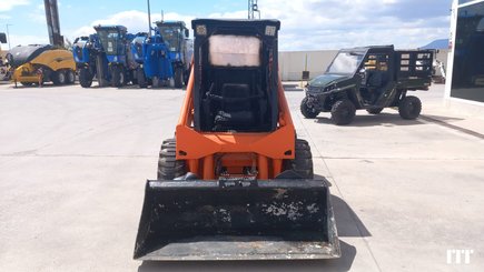 Minicargadora Mustang 2044 - 1