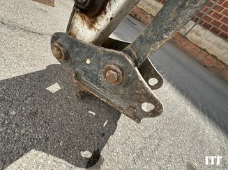 Excavadora Bobcat E27Z E2V - 4