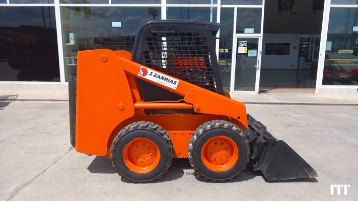 Minicargadora Mustang 2044 - 1