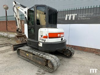 Excavadora Bobcat E50 - 2