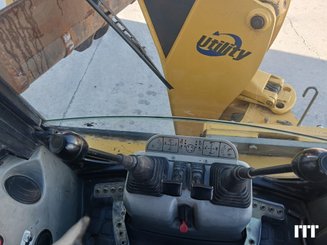 Retro excavadora Komatsu WB97R - 8