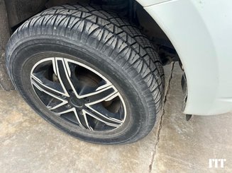 Coche Mitsubishi L200 - 8