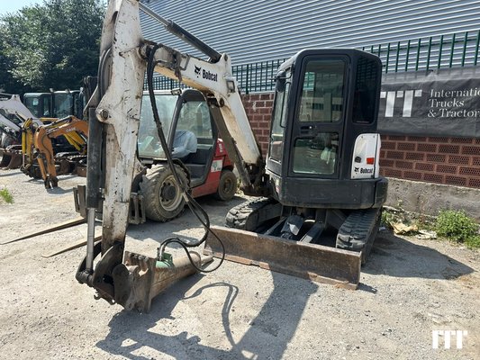 Excavadora Bobcat E35 - 1