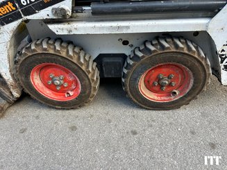 Minicargadora Bobcat S70 - 5