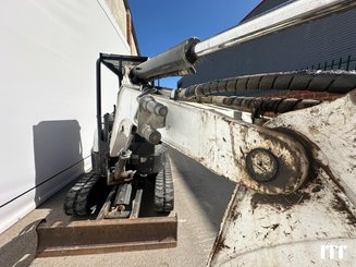 Excavadora Bobcat E27Z E2V - 3