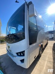 Bus / autocar ISUZU Novo Nees - 1