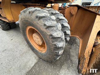 Excavadora de ruedas Case  WX 210 - 7