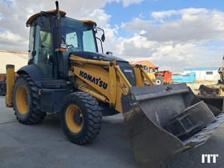 Retro excavadora FAI-KOMATSU WB-93R - 1