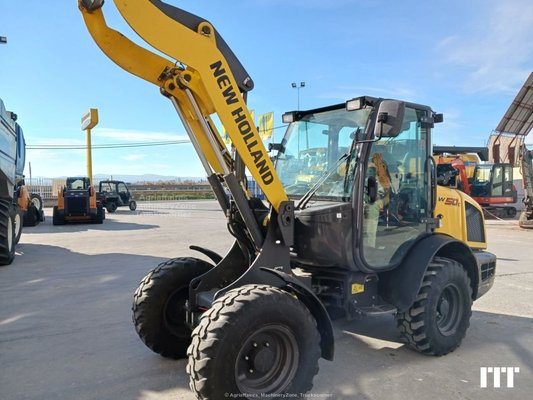 Cargadora de ruedas New Holland W 50 C - 1