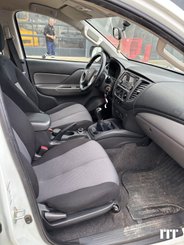 Coche Mitsubishi L200 - 6