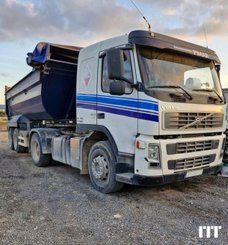 Camión Volvo 4x2 - 1