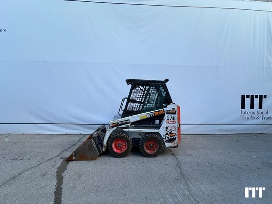Minicargadora Bobcat S70 - 1