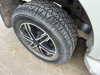 Coche Mitsubishi L200 - 9