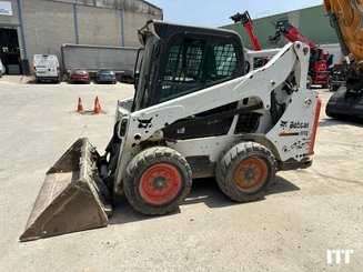 Minicargadora Bobcat S570 - 1