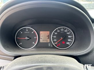 Coche Mitsubishi L200 - 11