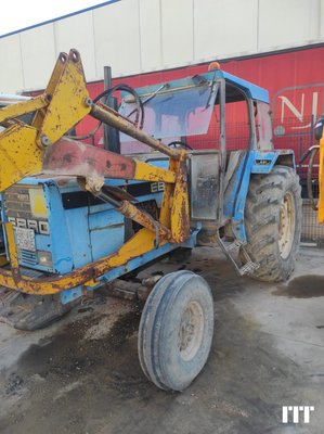 Tractor agricola EBRO KUBOTA 8110 - 1