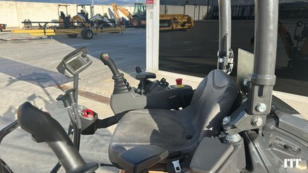 Excavadora Case Construction CX15EV - 6